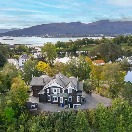 Jervell 2 לינה וארוחת בוקר Ålesund